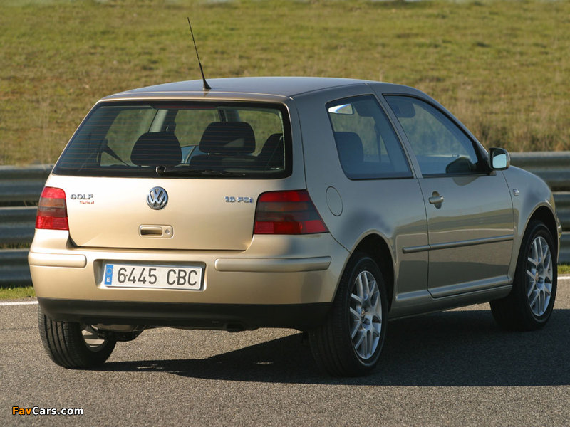 Volkswagen Golf 1.6 FSI 3-door (Typ 1J) 2002–03 wallpapers (800 x 600)