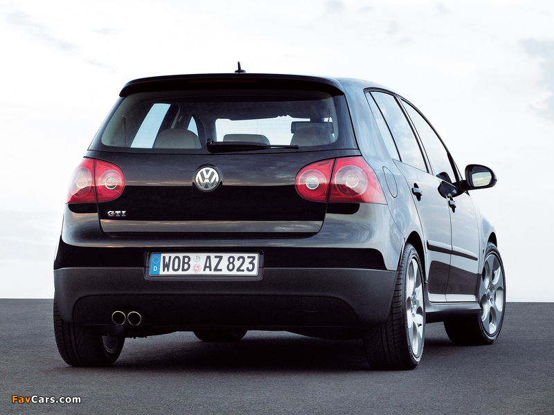 Volkswagen Golf GTI 5-door (Typ 1K) 2004–08 images (800 x 600)