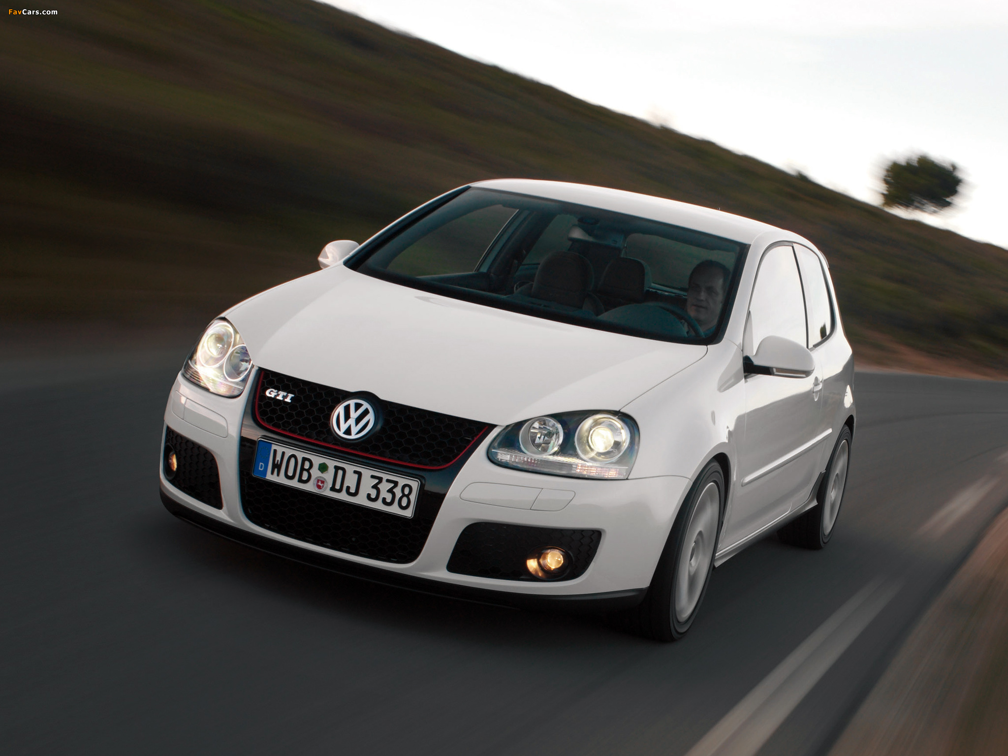 Volkswagen Golf GTI 3-door (Typ 1K) 2004–08 images (2048 x 1536)