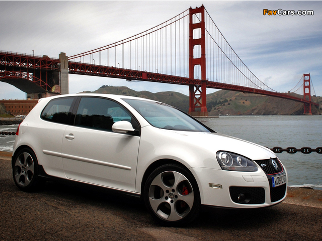 Volkswagen Golf GTI 3-door (Typ 1K) 2004–08 wallpapers (640 x 480)