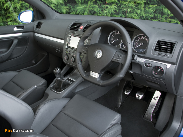 Volkswagen Golf R32 3-door UK-spec (Typ 1K) 2006–08 images (640 x 480)