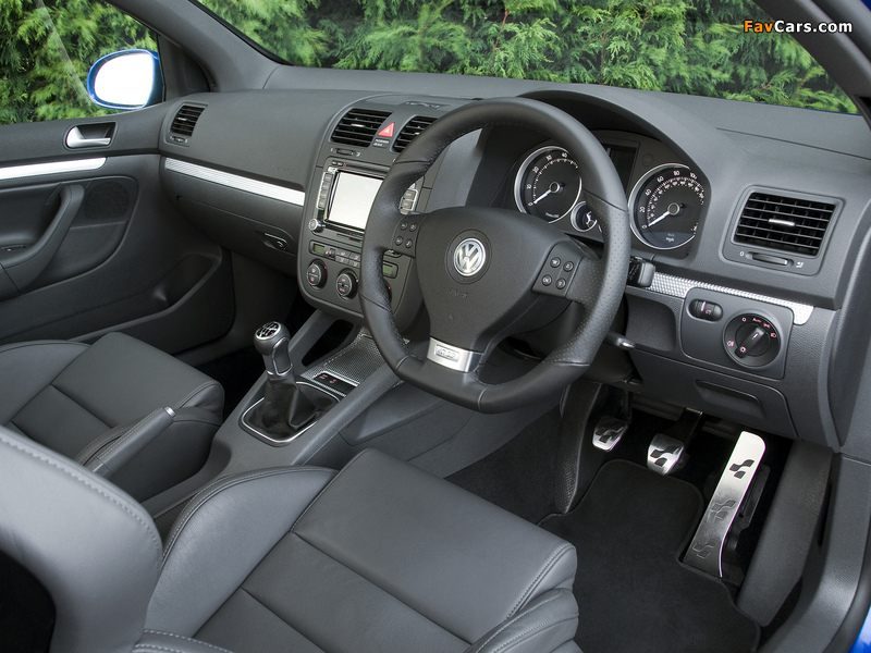 Volkswagen Golf R32 3-door UK-spec (Typ 1K) 2006–08 images (800 x 600)