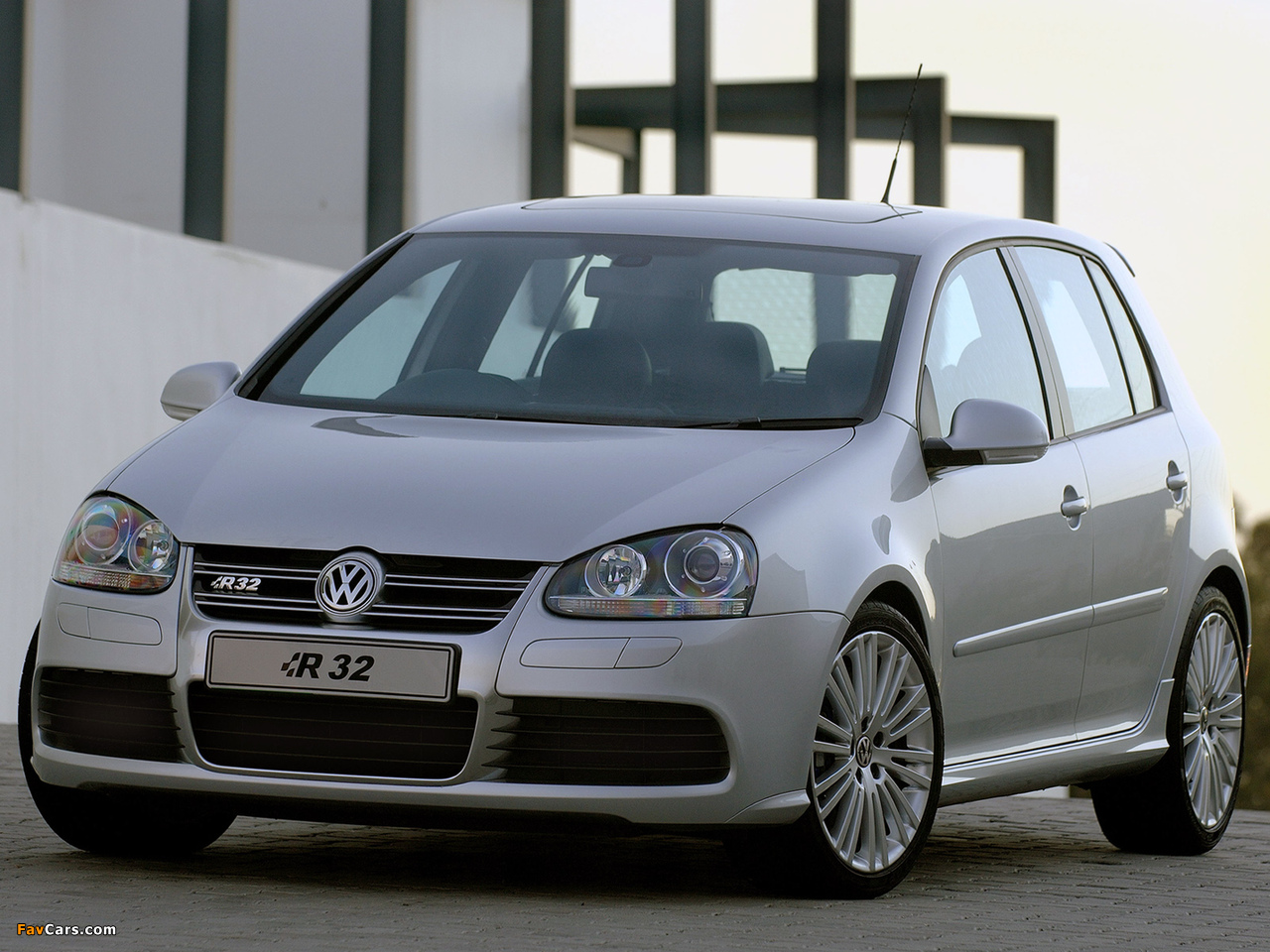 Volkswagen Golf R32 5-door ZA-spec (Typ 1K) 2006–08 pictures (1280 x 960)