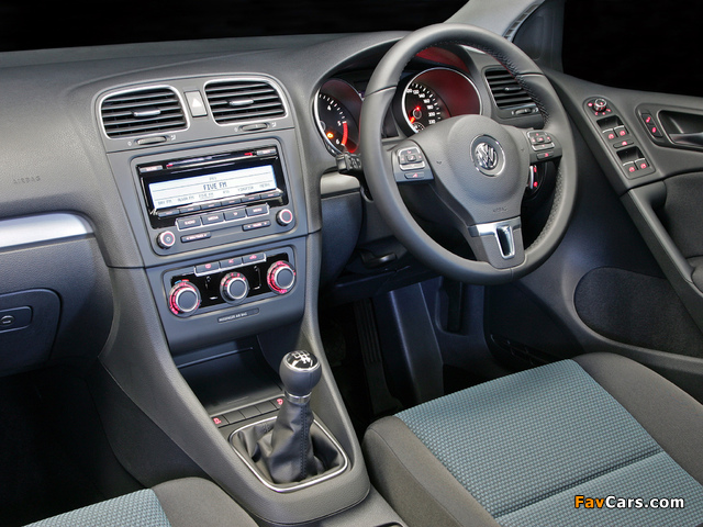 Volkswagen Golf BlueMotion 5-door ZA-spec (Typ 5K) 2009–12 images (640 x 480)