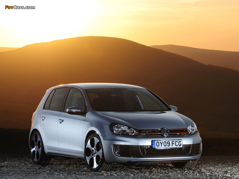 Volkswagen Golf GTI 5-door UK-spec (Typ 5K) 2009 photos (800 x 600)