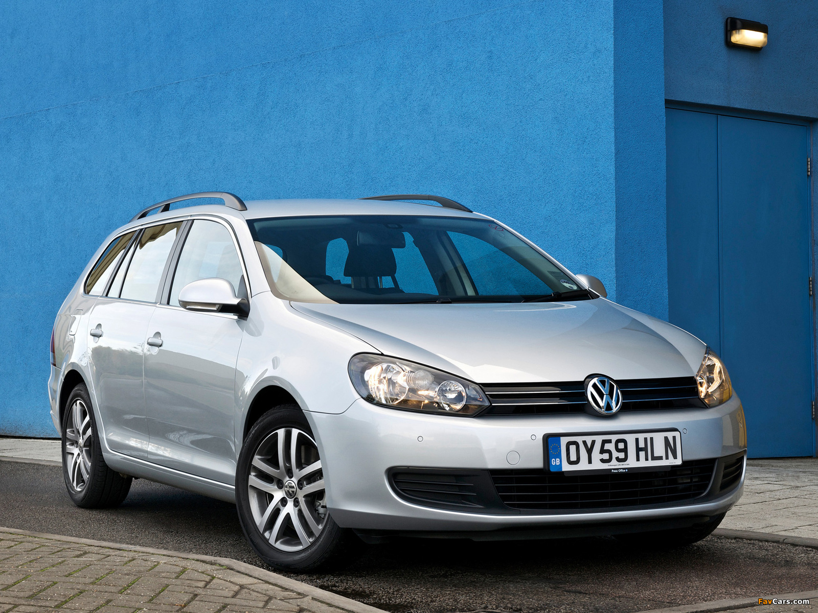 Volkswagen Golf Variant UK-spec (Typ 5K) 2009 photos (1600 x 1200)