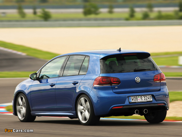 Volkswagen Golf R 5-door (Typ 5K) 2009 photos (640 x 480)