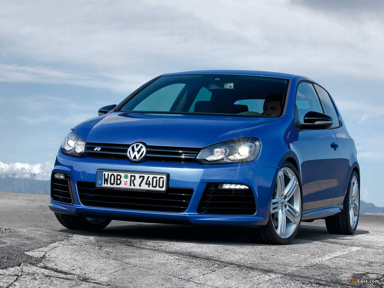 Volkswagen Golf R 3-door (Typ 5K) 2009 pictures (1280 x 960)