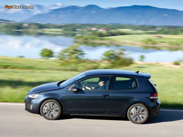 Volkswagen Golf GTD 3-door (Typ 5K) 2009–12 pictures (640 x 480)