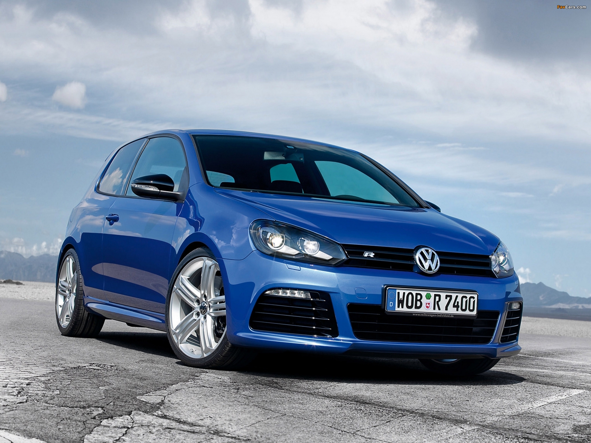 Volkswagen Golf R 3-door (Typ 5K) 2009 wallpapers (2048 x 1536)