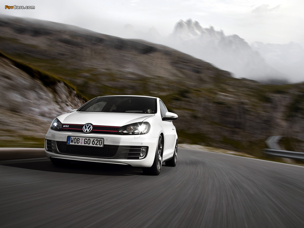 Volkswagen Golf GTI 3-door (Typ 5K) 2009–13 wallpapers (1024 x 768)