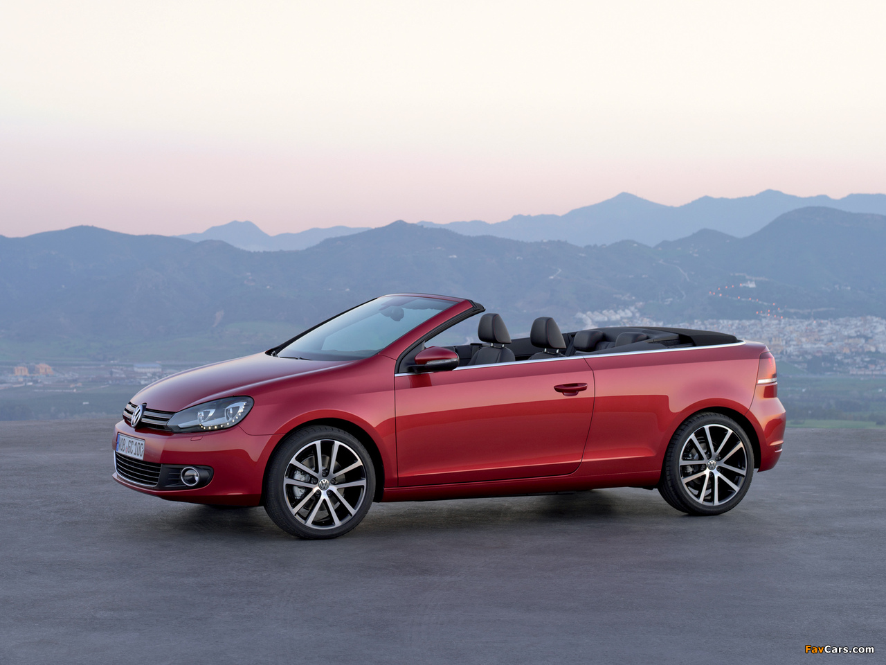 Volkswagen Golf Cabrio (Typ 5K) 2011 images (1280 x 960)