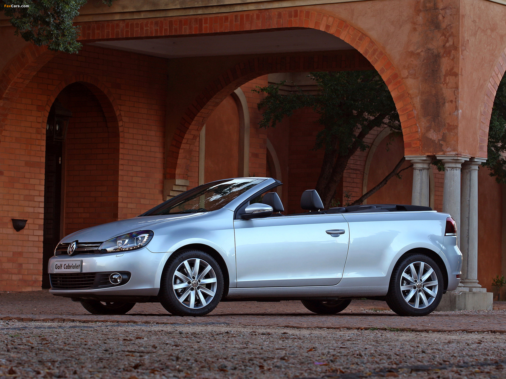 Volkswagen Golf Cabrio ZA-spec (Typ 5K) 2012 images (2048 x 1536)