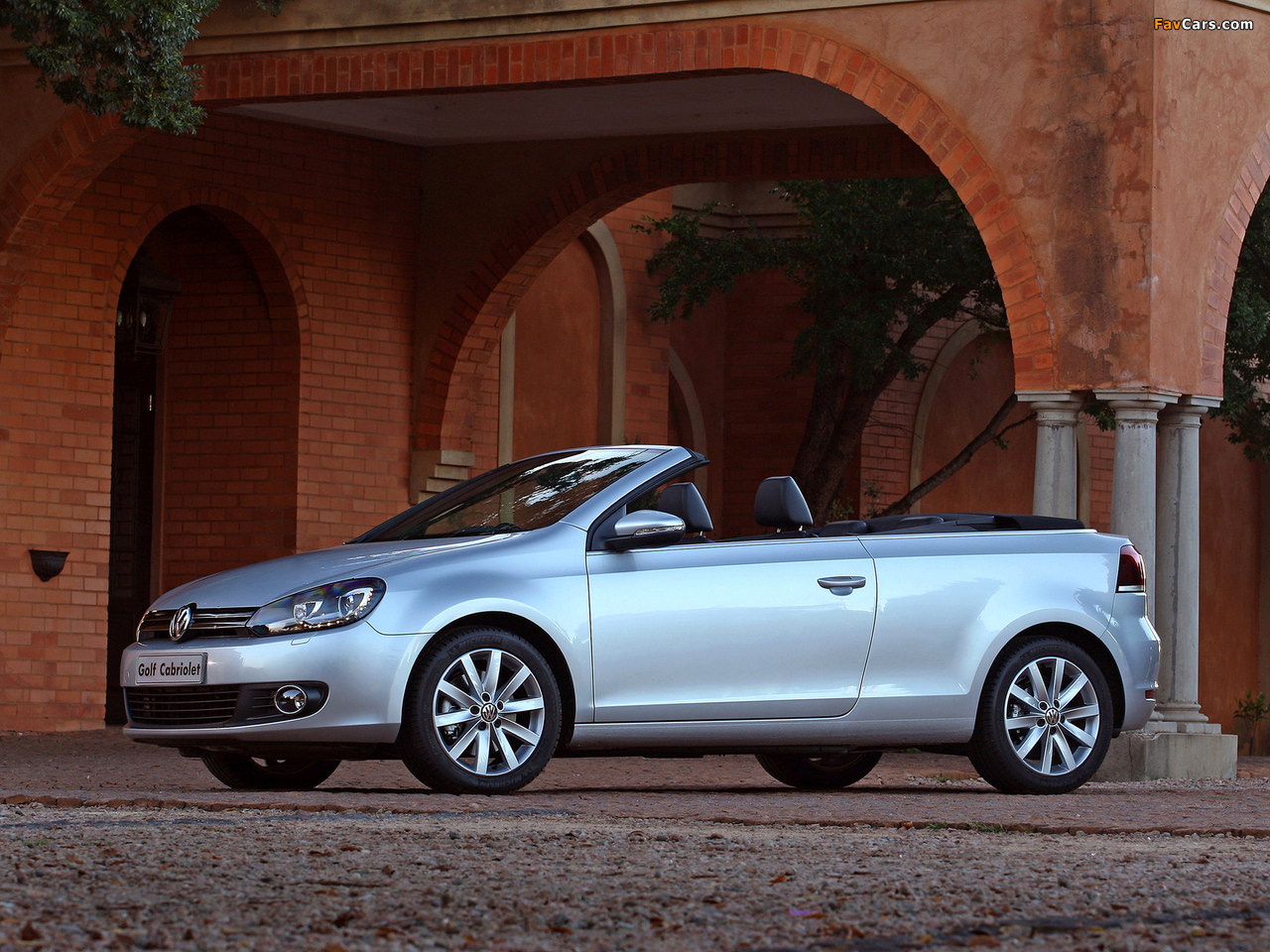 Volkswagen Golf Cabrio ZA-spec (Typ 5K) 2012 images (1280 x 960)