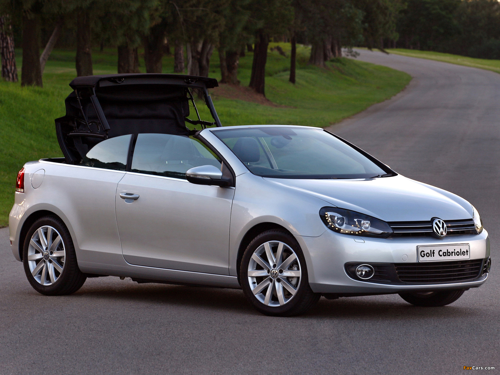 Volkswagen Golf Cabrio ZA-spec (Typ 5K) 2012 images (1600 x 1200)