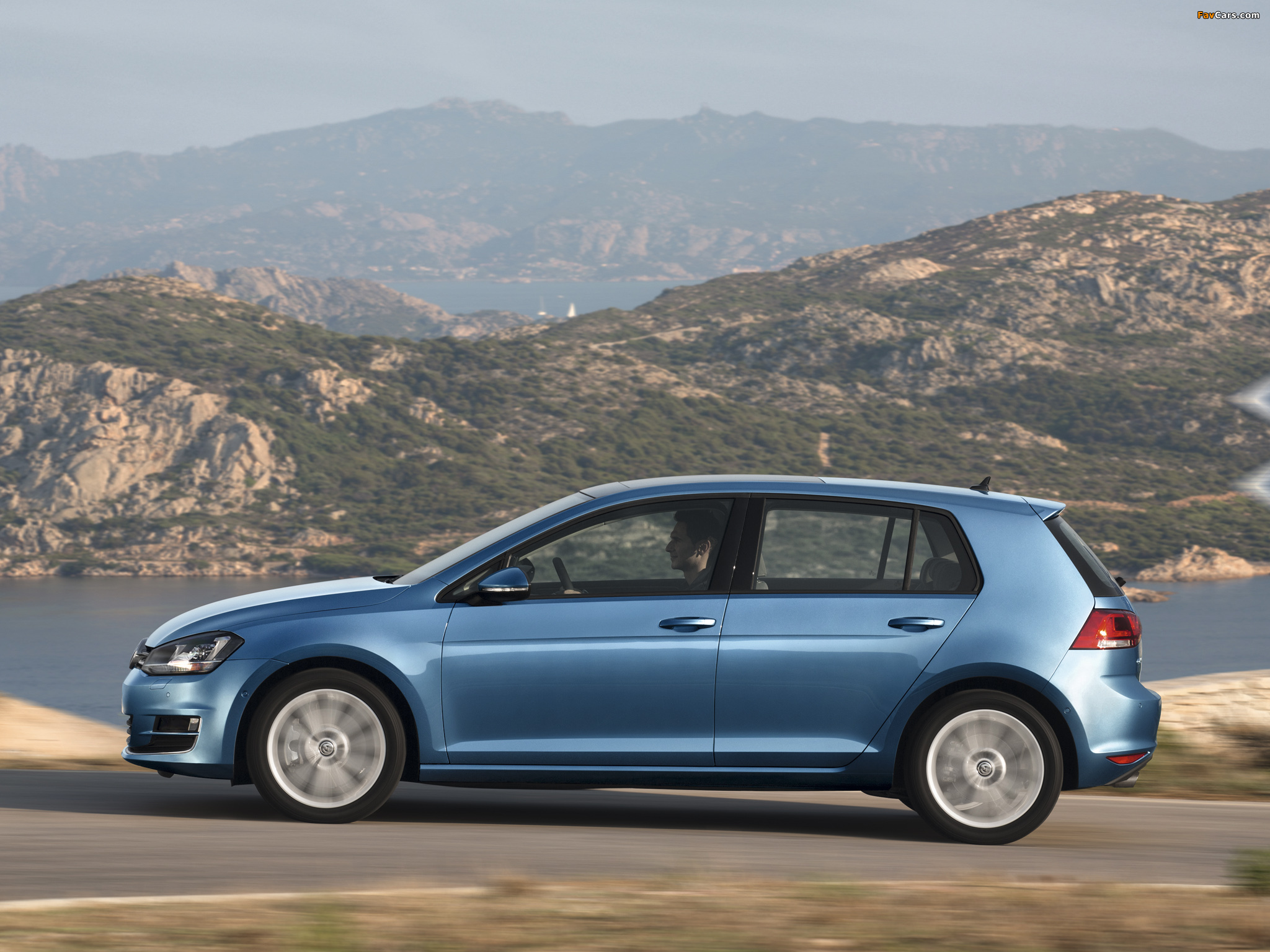 Volkswagen Golf TSI BlueMotion 5-door (Typ 5G) 2012 images (2048 x 1536)