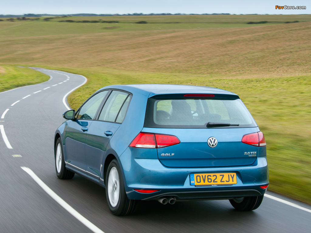 Volkswagen Golf TDI BlueMotion 5-door UK-spec (Typ 5G) 2012 images (1024 x 768)