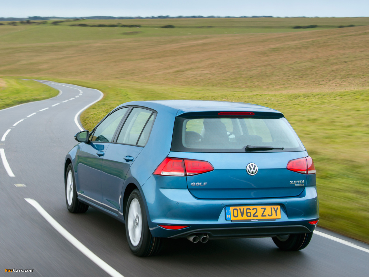 Volkswagen Golf TDI BlueMotion 5-door UK-spec (Typ 5G) 2012 images (1280 x 960)