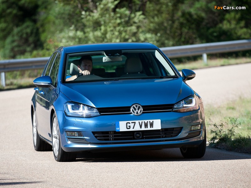 Volkswagen Golf TDI BlueMotion 5-door UK-spec (Typ 5G) 2012 photos (800 x 600)