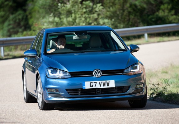 Volkswagen Golf TDI BlueMotion 5-door UK-spec (Typ 5G) 2012 photos