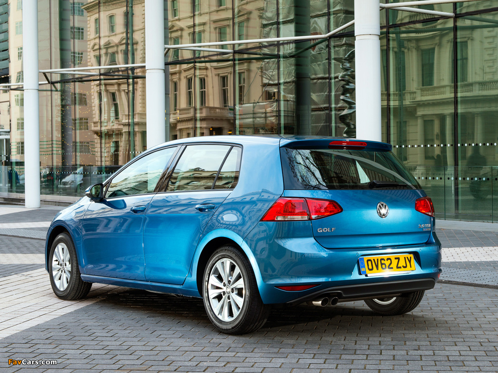 Volkswagen Golf TDI BlueMotion 5-door UK-spec (Typ 5G) 2012 pictures (1024 x 768)