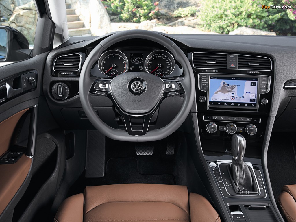 Volkswagen Golf TSI BlueMotion 5-door (Typ 5G) 2012 wallpapers (1024 x 768)