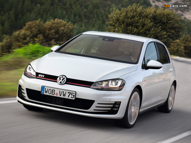 Volkswagen Golf GTI 5-door (Typ 5G) 2013 pictures (800 x 600)