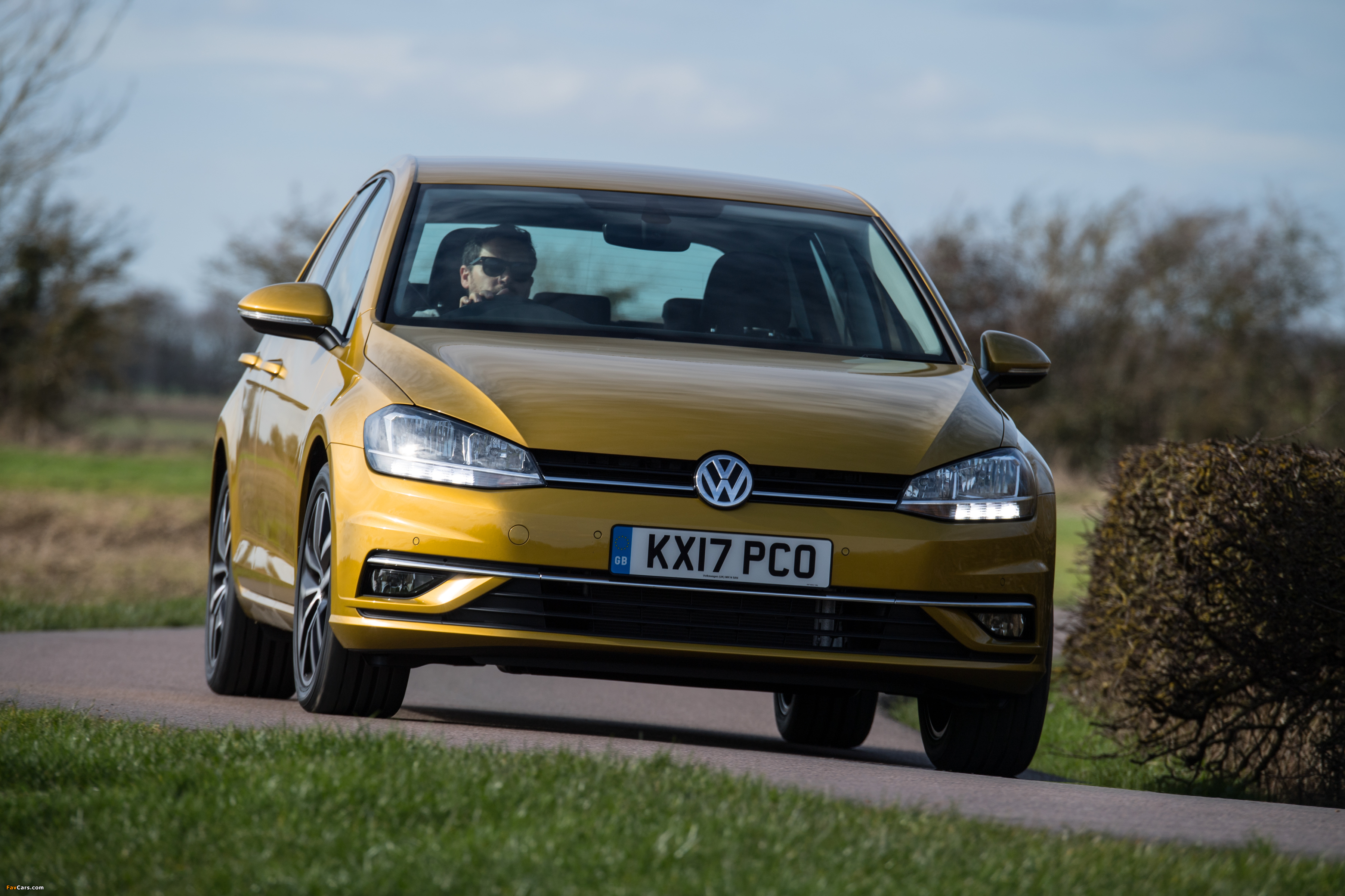 Volkswagen Golf TDI 5-door UK-spec (5G) 2017 photos (3600 x 2400)