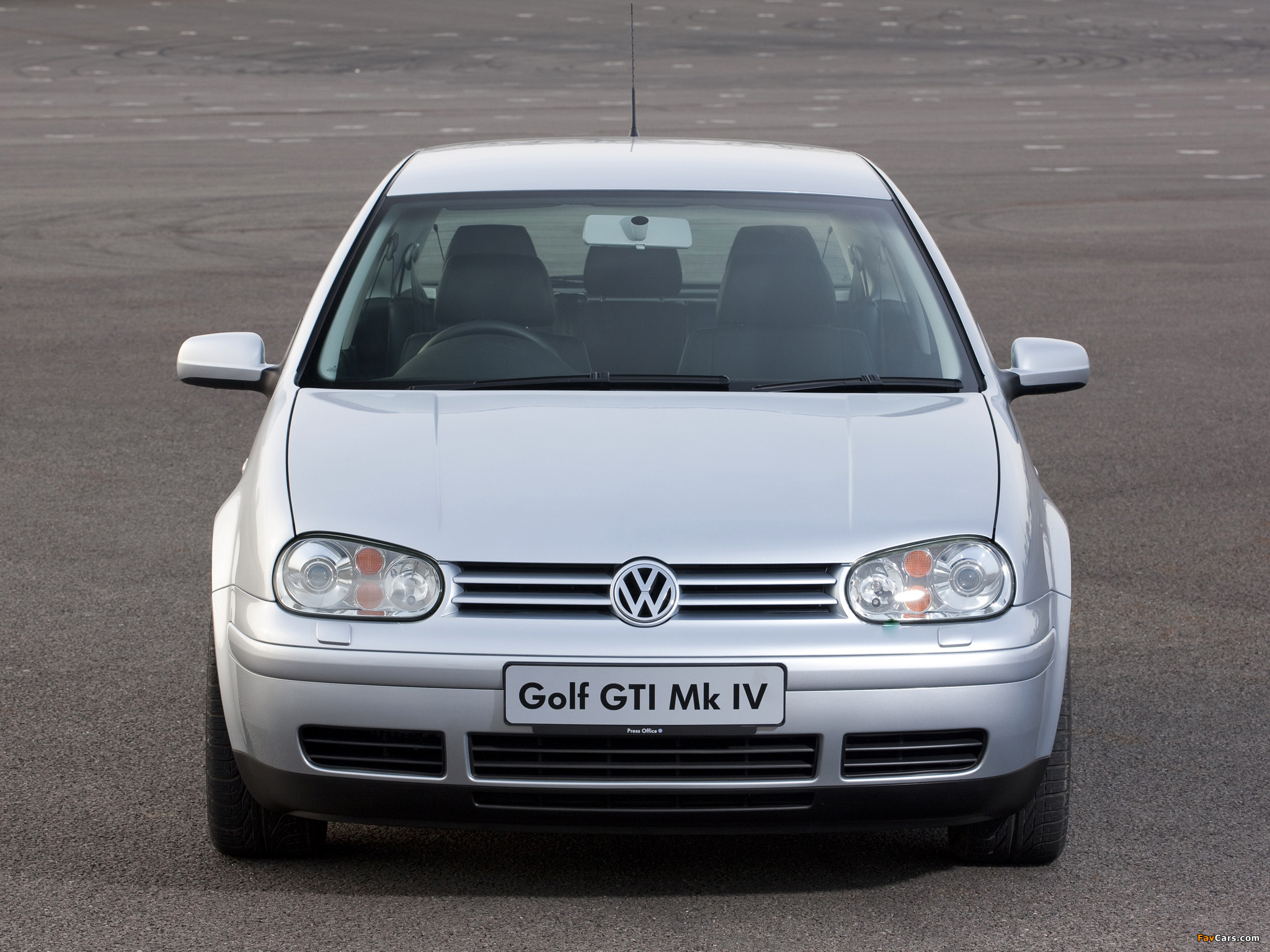 Volkswagen Golf GTI UK-spec (Type 1J) 2001–03 wallpapers (2048 x 1536)