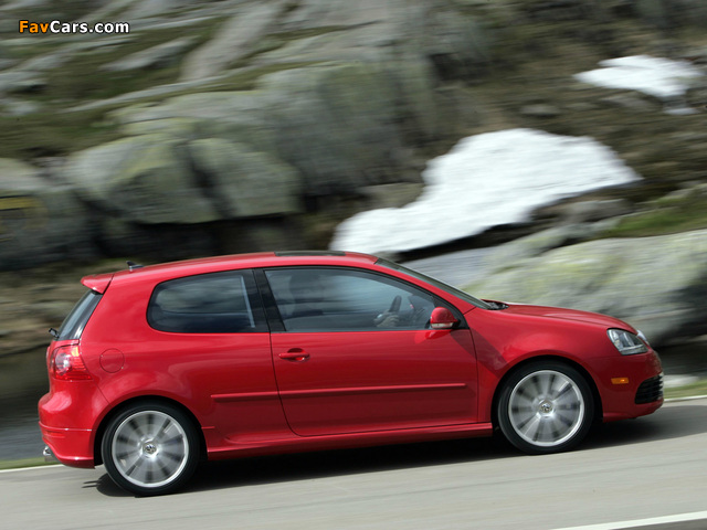 Volkswagen Golf R32 3-door US-spec (Typ 1K) 2006–08 wallpapers (640 x 480)