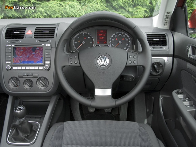 Volkswagen Golf Variant UK-spec (Typ 1K) 2007–09 wallpapers (640 x 480)