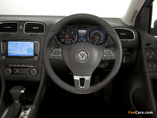 Volkswagen Golf 5-door AU-spec (Typ 5K) 2008–12 wallpapers (640 x 480)