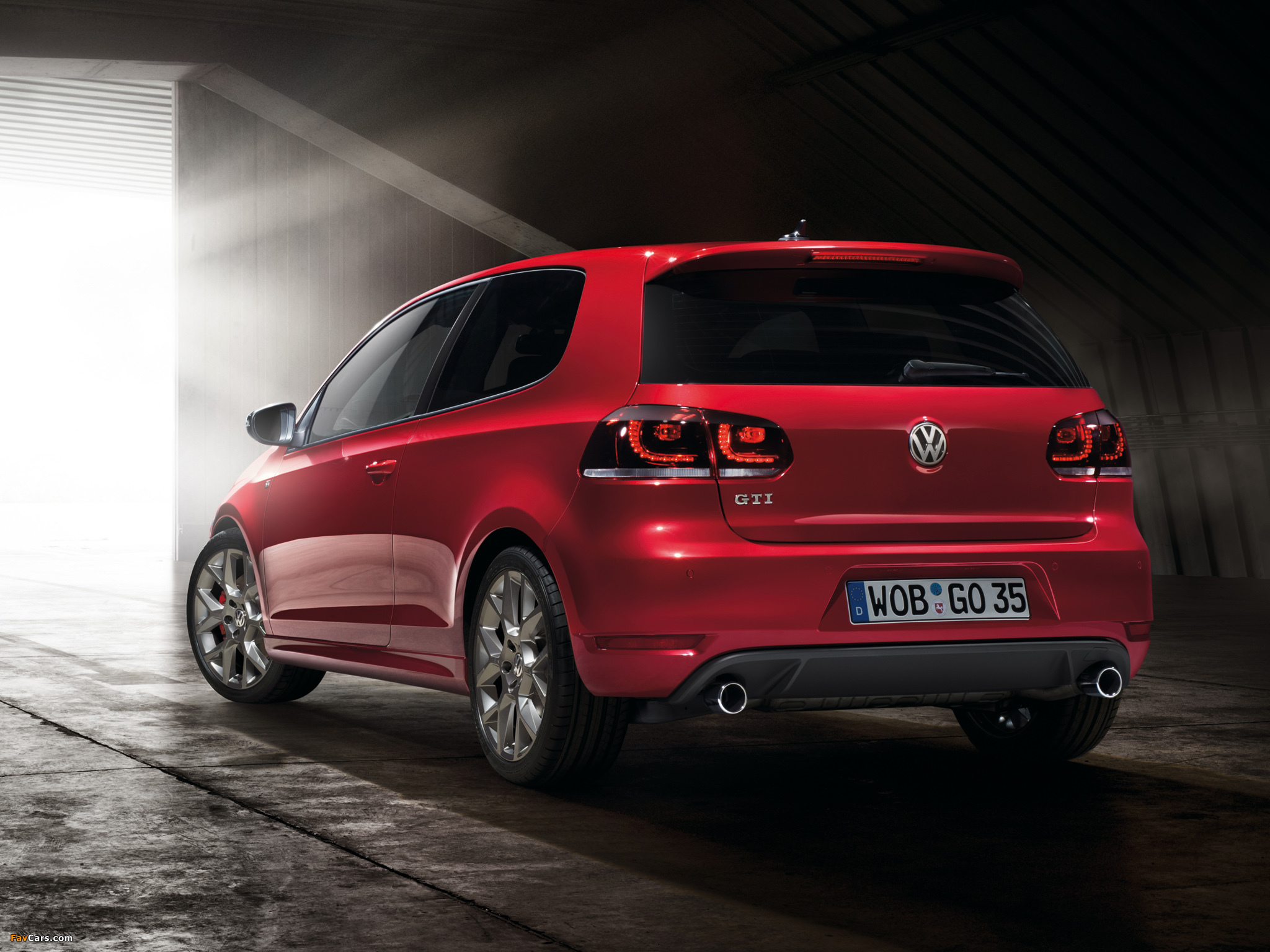 Volkswagen Golf GTI 3-door Edition 35 (Typ 5K) 2011 wallpapers (2048 x 1536)