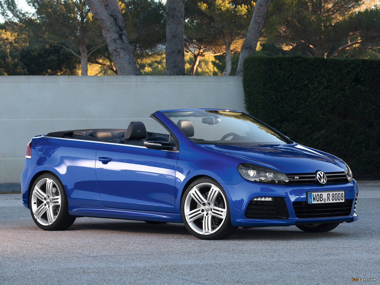 Volkswagen Golf R Cabriolet 2013 wallpapers (1600 x 1200)