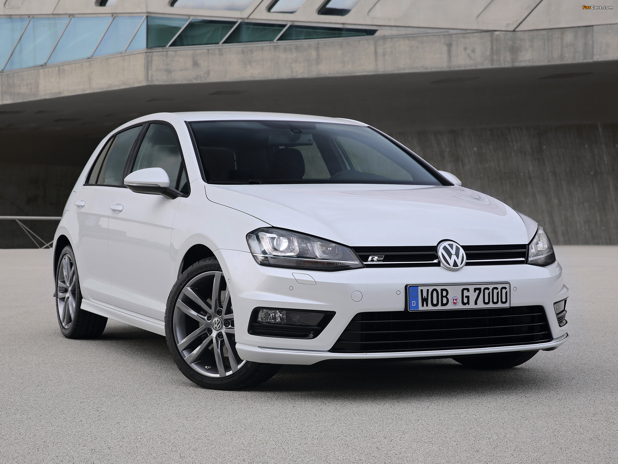 Volkswagen Golf R-Line 5-door (Typ 5G) 2013 wallpapers (2048 x 1536)