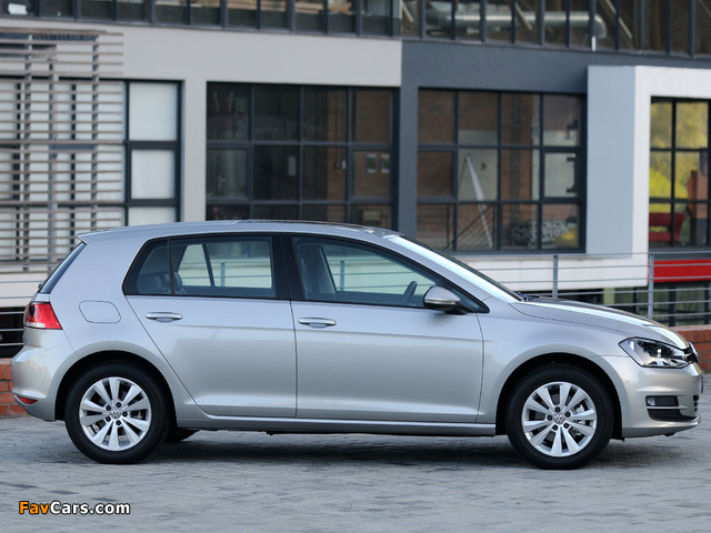 Volkswagen Golf TSI BlueMotion 5-door ZA-spec (Typ 5G) 2013 wallpapers (640 x 480)