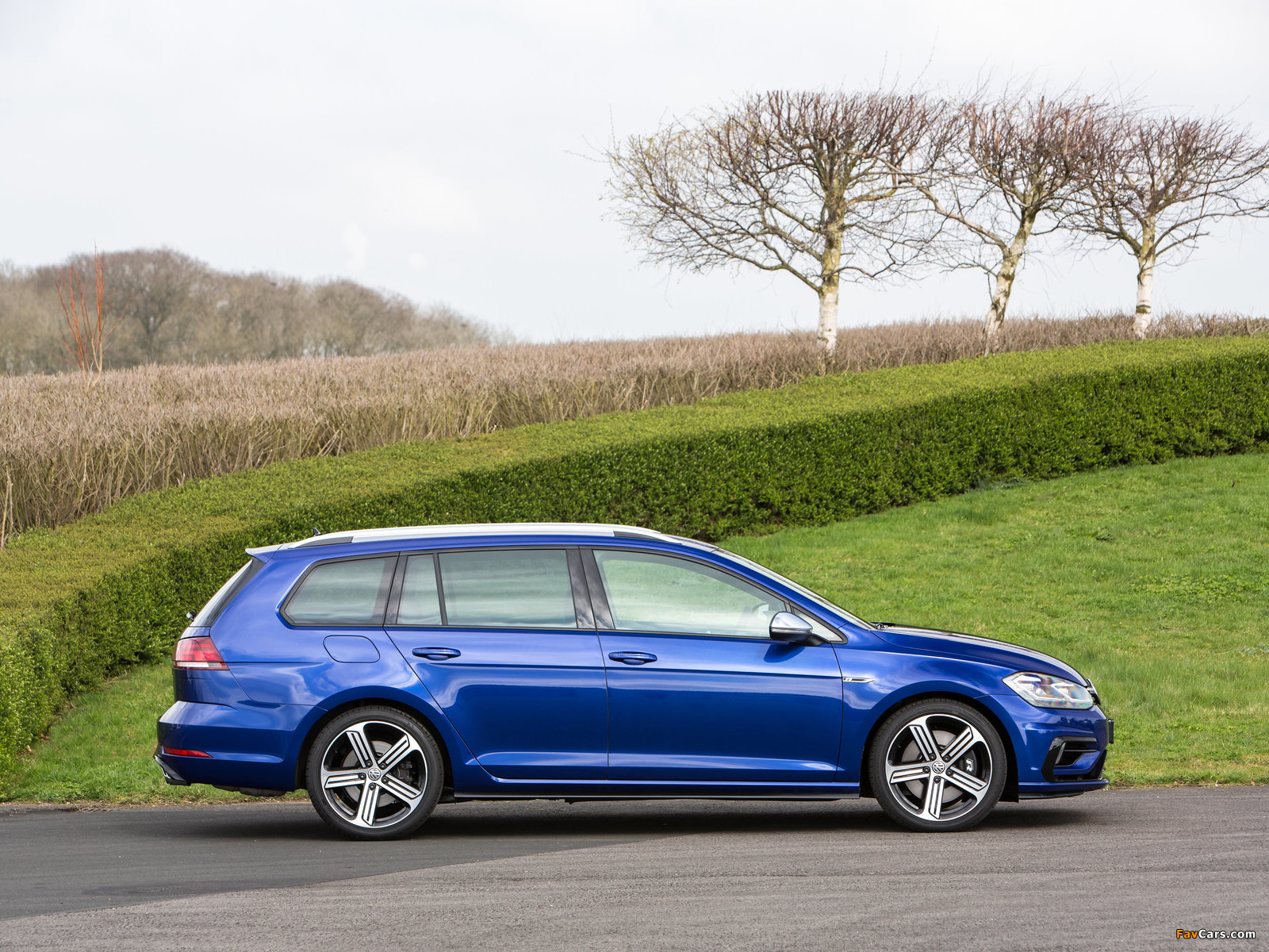 Volkswagen Golf R Estate UK-spec (5G) 2017 wallpapers (1600 x 1200)