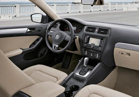 Images of Volkswagen Jetta US-spec (VI) 2010