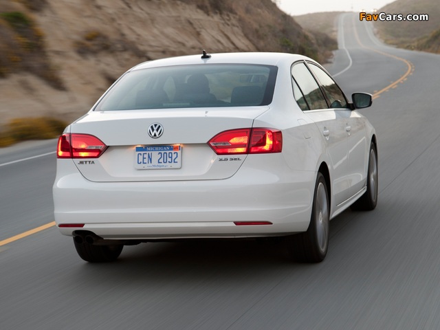 Images of Volkswagen Jetta US-spec (VI) 2010 (640 x 480)