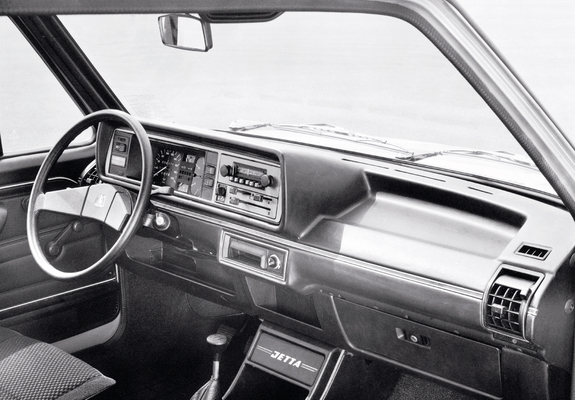 Photos of Volkswagen Jetta 2-door (I) 1979–84