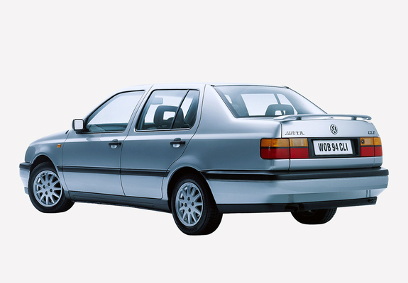 Photos of Volkswagen Jetta CLi ZA-spec (III) 1993–98