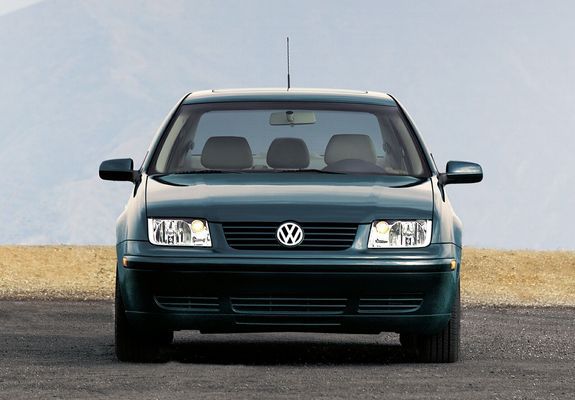 Photos of Volkswagen Jetta Sedan (IV) 1998–2003