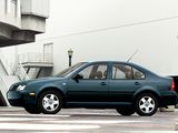 Photos of Volkswagen Jetta Sedan (IV) 1998–2003