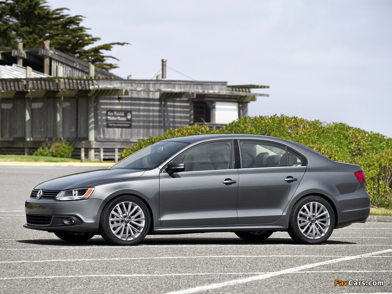 Photos of Volkswagen Jetta US-spec (VI) 2010 (800 x 600)