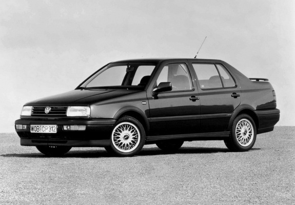 Volkswagen Jetta VR6 (III) 1994–98 wallpapers