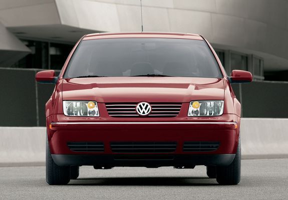 Volkswagen Jetta Sedan (IV) 2003–05 wallpapers