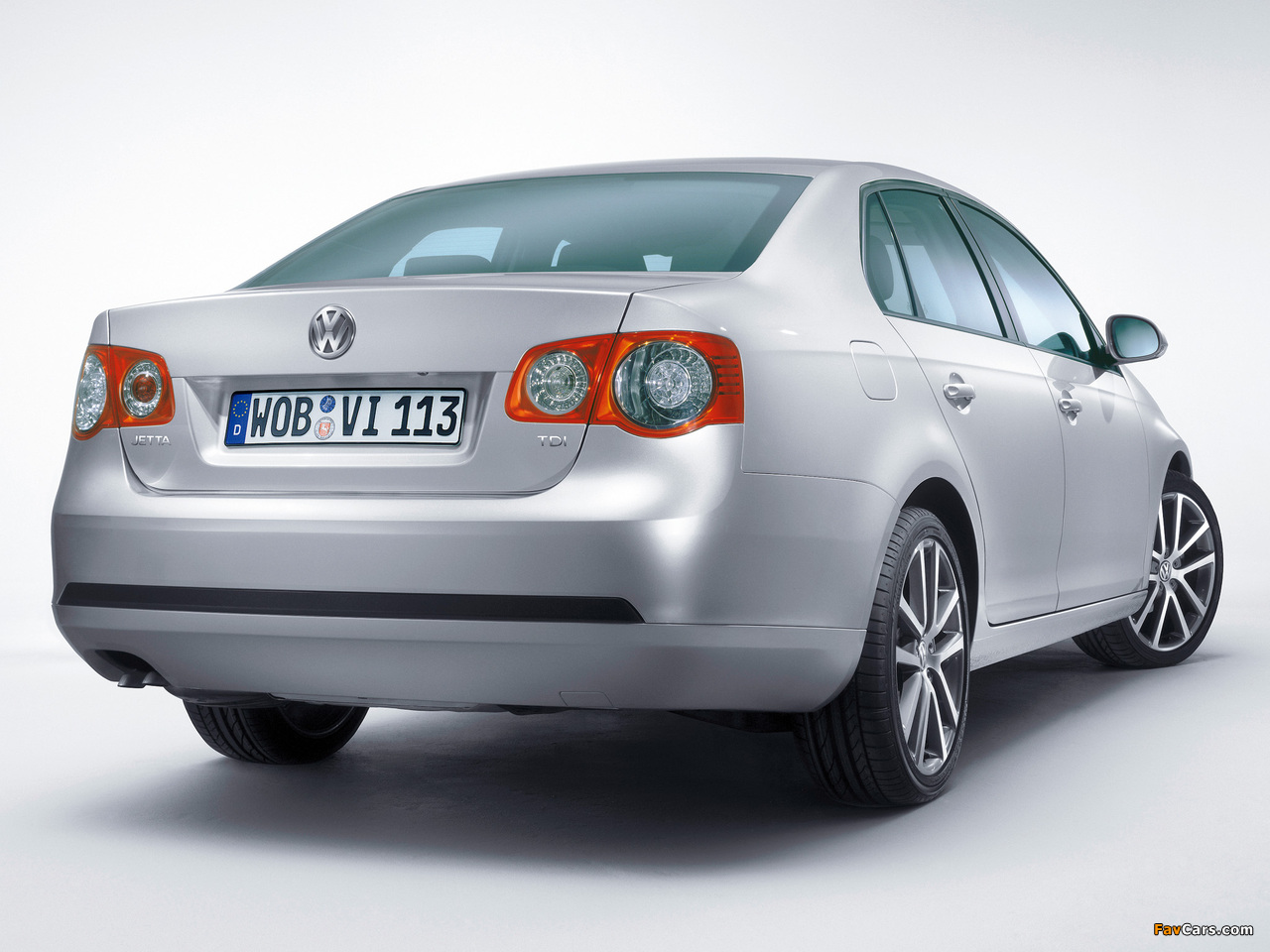 Volkswagen Jetta 2.0 TDI Individual (Typ 1K) 2005–10 images (1280 x 960)