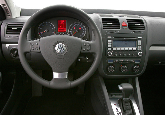 Volkswagen Jetta Variant (Typ 1K) 2007–10 images