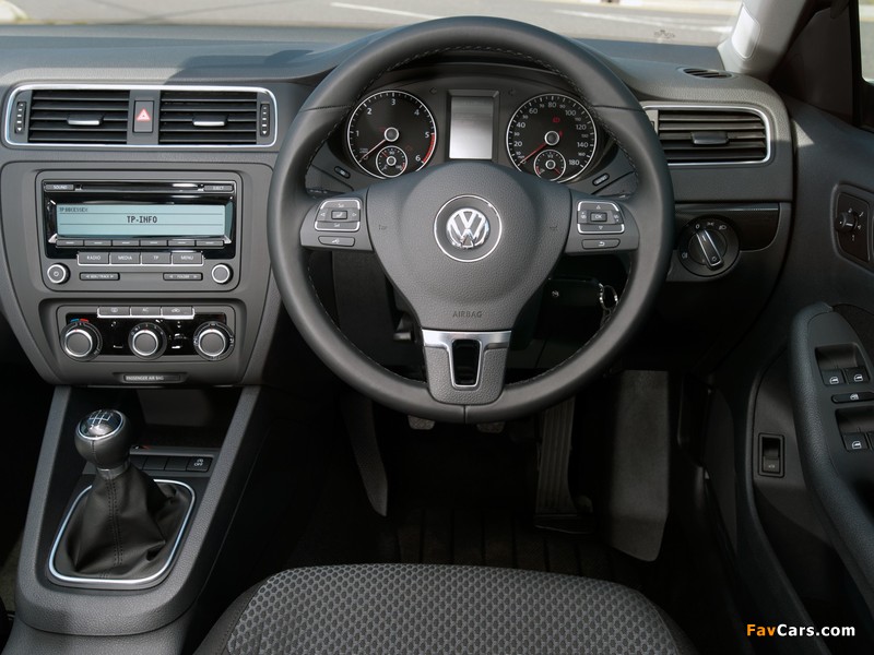 Volkswagen Jetta UK-spec (Typ 1B) 2010 images (800 x 600)
