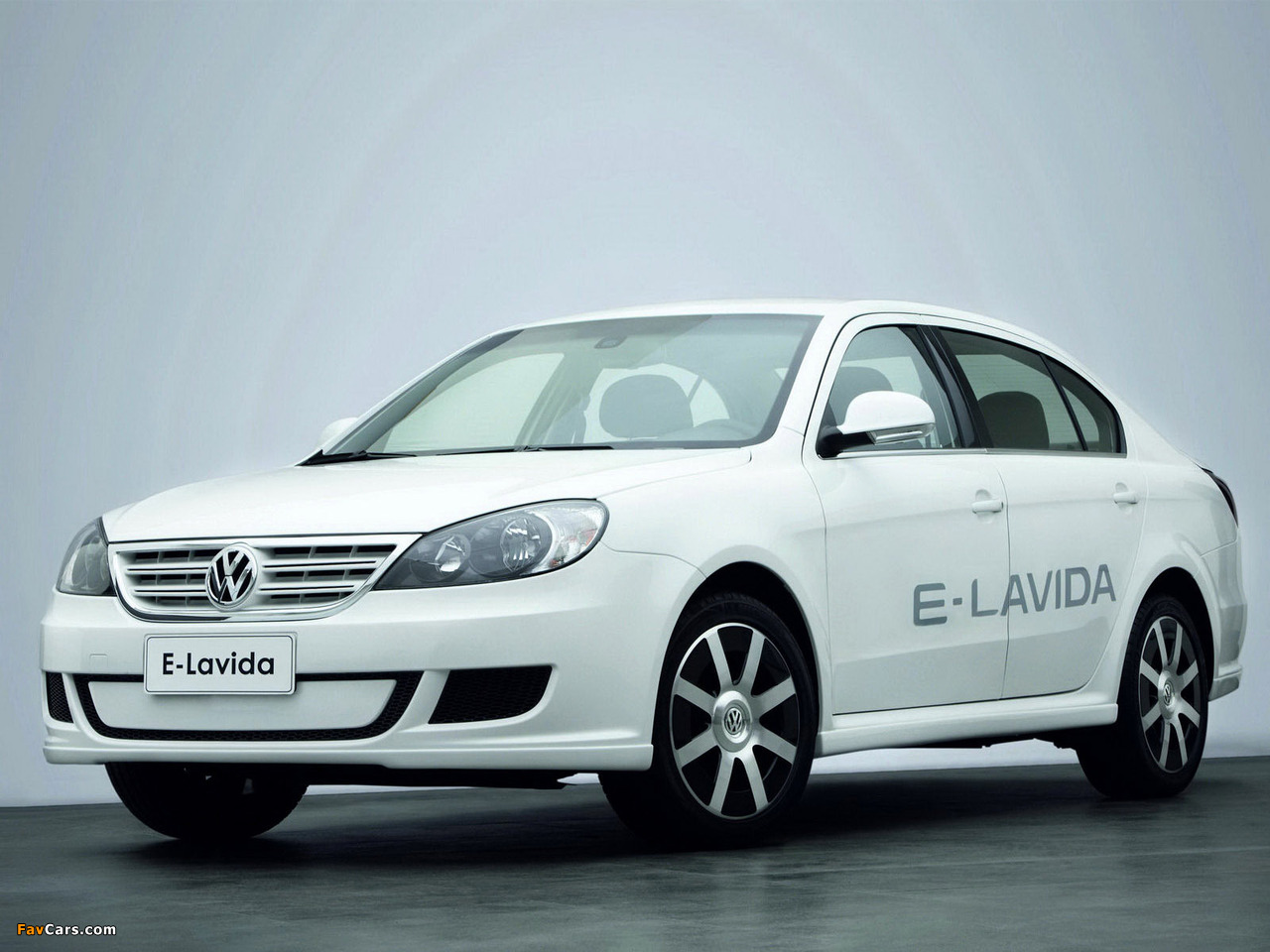 Volkswagen E-Lavida Concept 2010 images (1280 x 960)